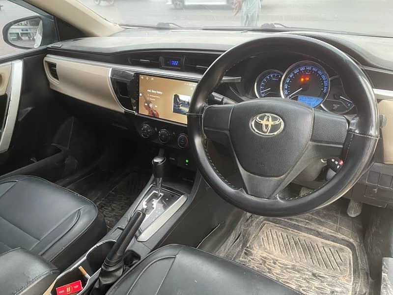 Toyota Corolla GLI 2017 ( Automatic ) 6