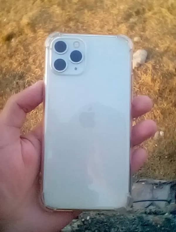 Iphone 11 pro in white colour for sale contact if you want it 1