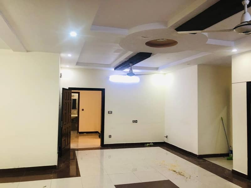 14 Marla Upper Portion Available For Rent In Bahria Town Phase 7 Rawalpindi 4