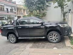 Toyota Hilux Revo-V 2018 for sale