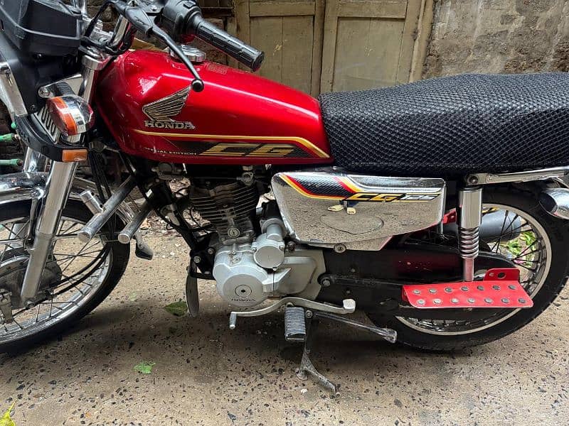 Honda 125 Special Edition Mint Condition 2