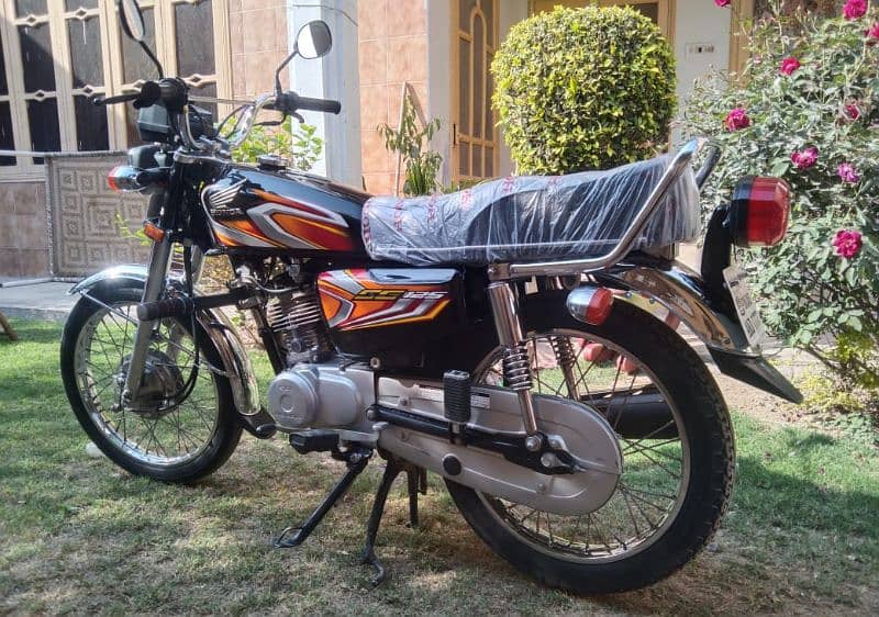 Honda CG 125 cc urgent for sale 03, 28, 76, 75, 8, 53 1