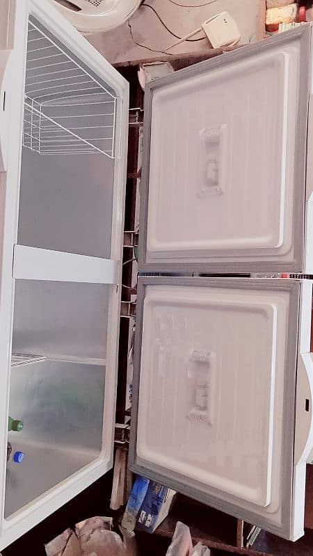 Dawlance freezer/refrigerator 0