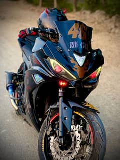 YAMAHA R3