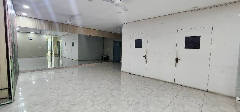 Beautiful ground floor hall available for rent 9