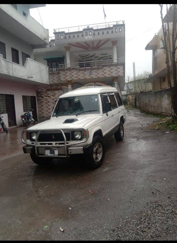 Mitsubishi Pajero for  Sale 3