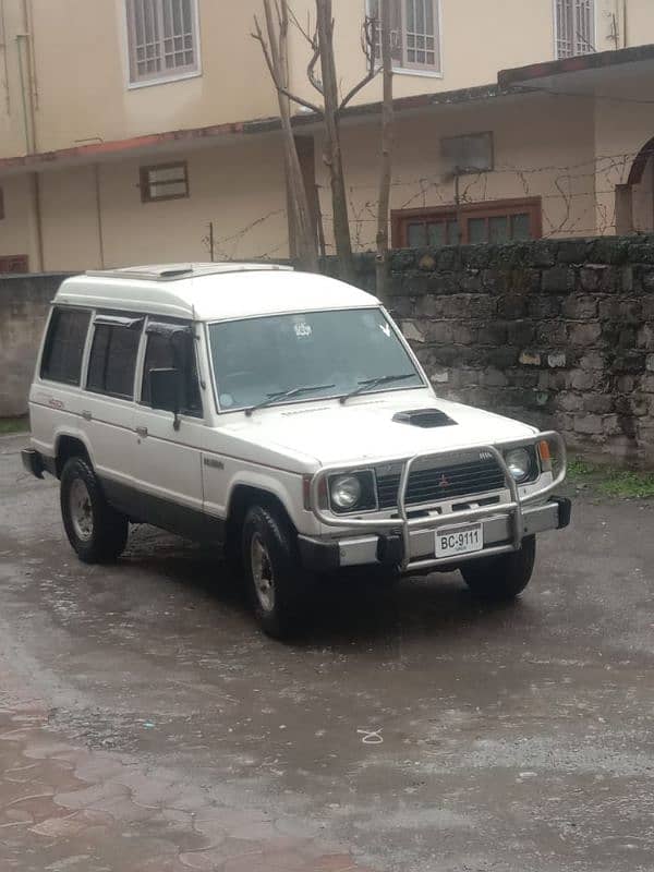 Mitsubishi Pajero for  Sale 4