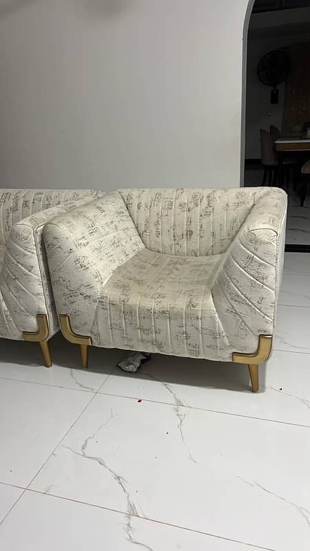 7 seater sofa set!!Elegance condition!!just 1 month used! 1