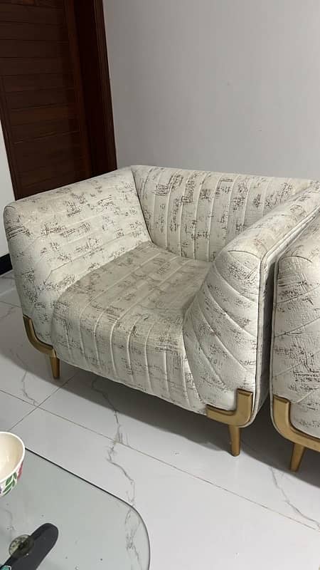 7 seater sofa set!!Elegance condition!!just 1 month used! 2