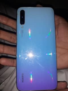 Huawei y9s mobile 6 /128 me h good working just minor se back crack h