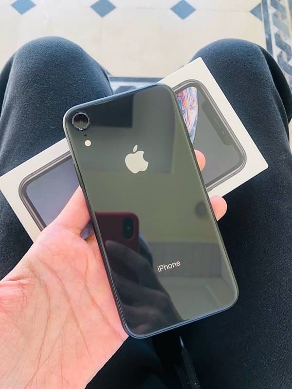 iPhone Xr 64GB 0