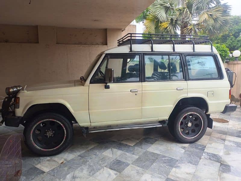 Mitsubishi Pajero 1989 1