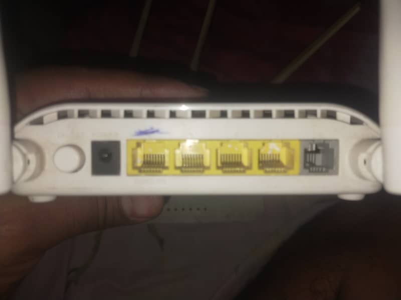 Ptcl wireless N 300 VDSL2 Modem Router 2