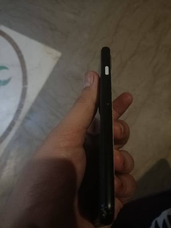 Google Pixel 4 3