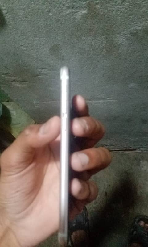 iPhone 6s 64gb pta approved 3