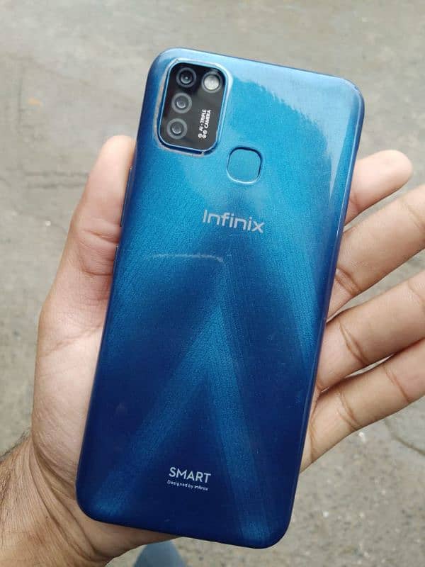 infinix Smart 6 3/64 all okay phone exchange possible,03271060622 3