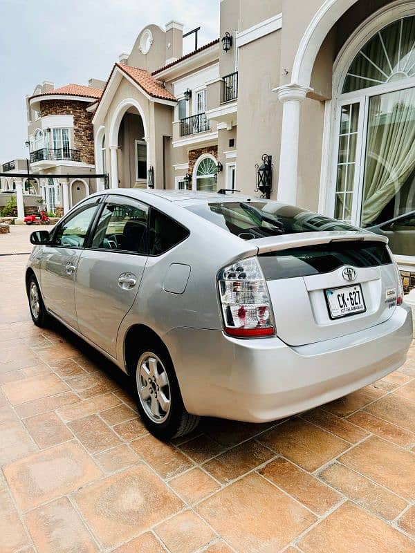 Toyota Prius 2011 6