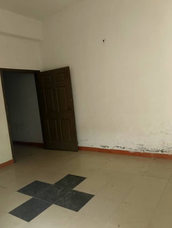 1 Kanal Sapret Entry Uper Portion for rent in aitchison Housing Society for Family & Bachlors + office (Call center + Software house) 4