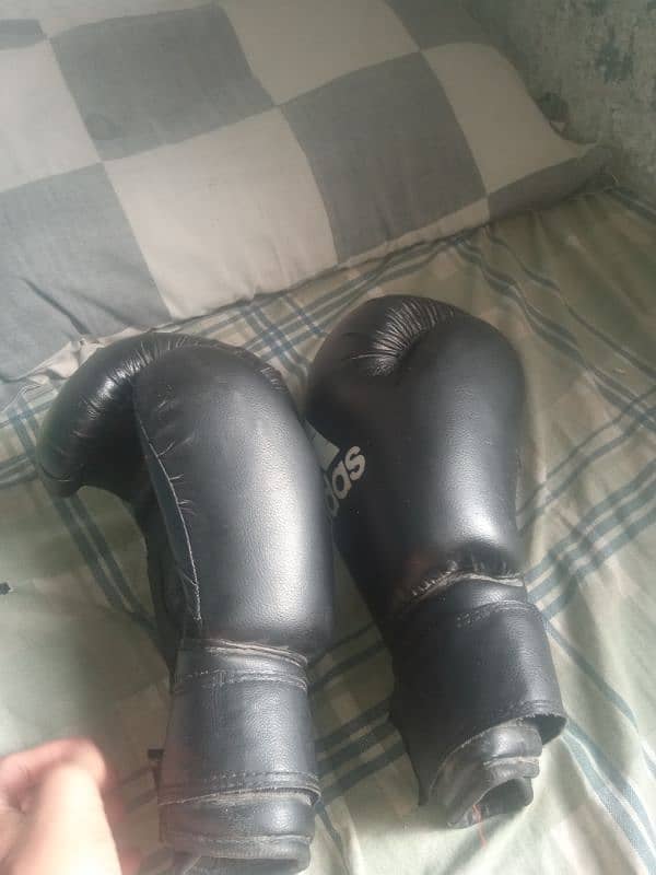 boxing gloves used only for 3 months 4