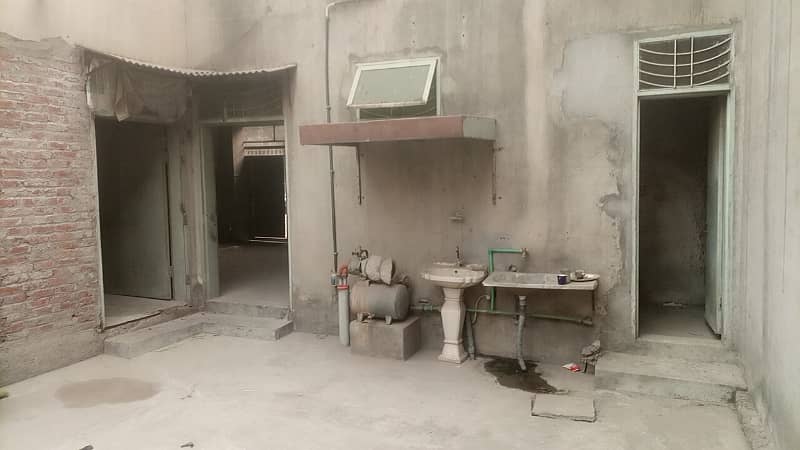 9 marla factory plot ki qeemat per sunehri moqa bahtreen location 12