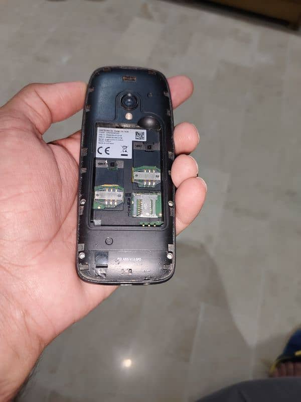 Nokia 6310 new model black color 2