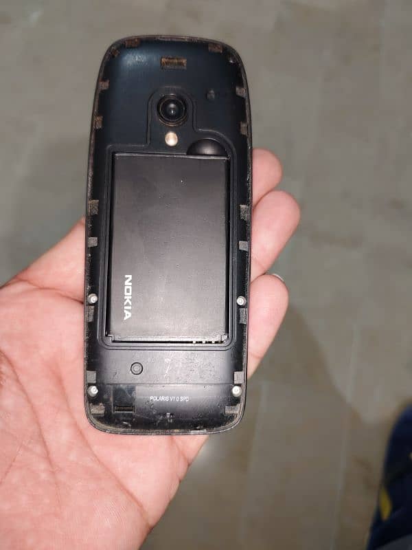 Nokia 6310 new model black color 3