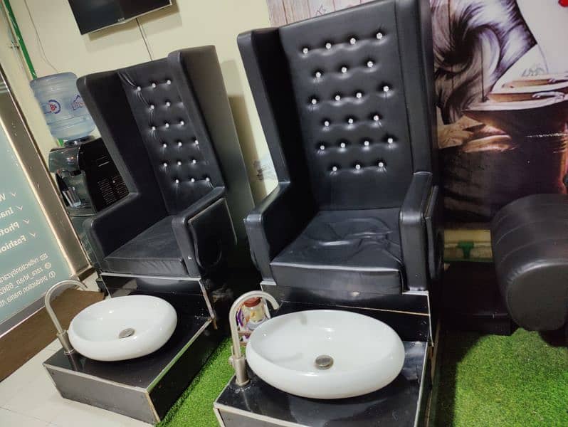 salon chairs  Meni Pedi unit 3