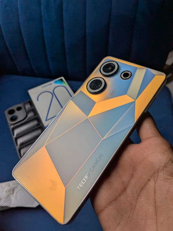 Tecno camon 20 8+8gb/256gb like new in company warranty 9