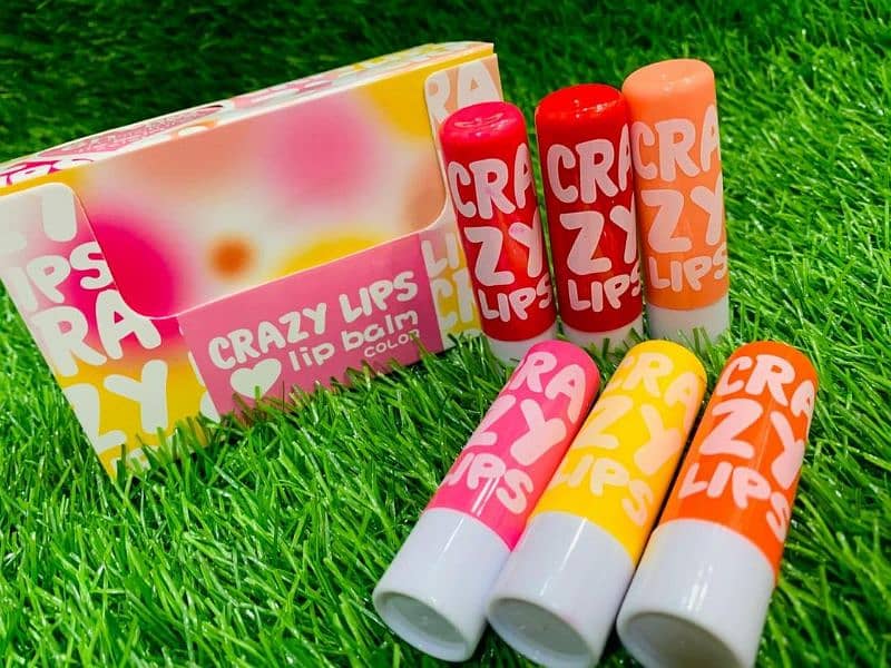 NEW  MARKET   CRAZY  LIPS  BRAND 2