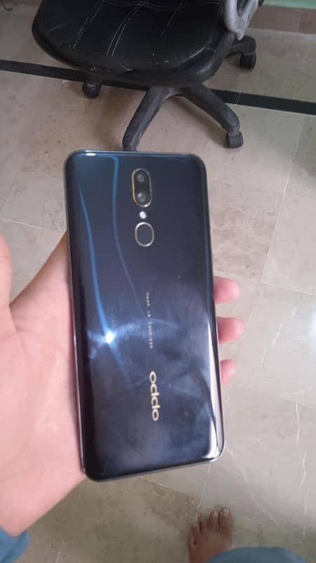 OPPO F11 8.256 used phone 2