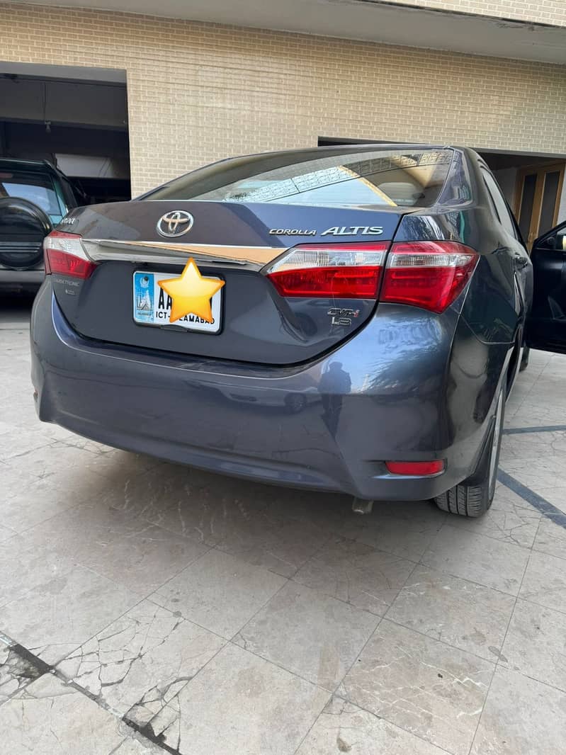 Toyota Corolla Altis CVT-i 1.8 2016 8