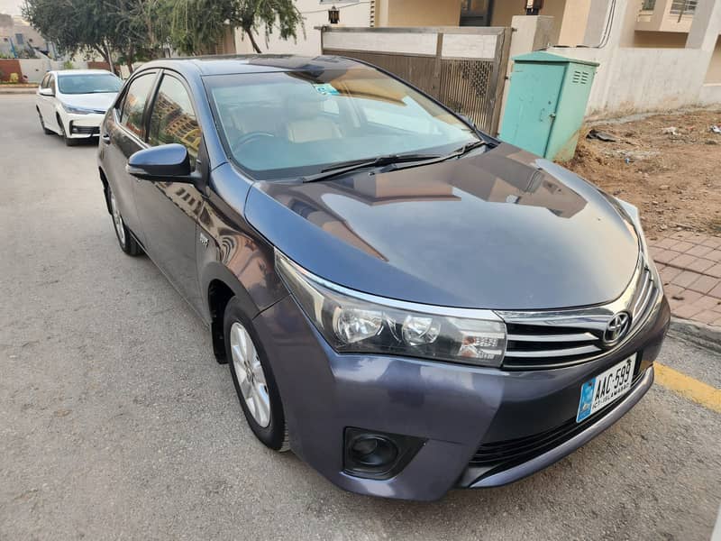 Toyota Corolla Altis CVT-i 1.8 2016 1