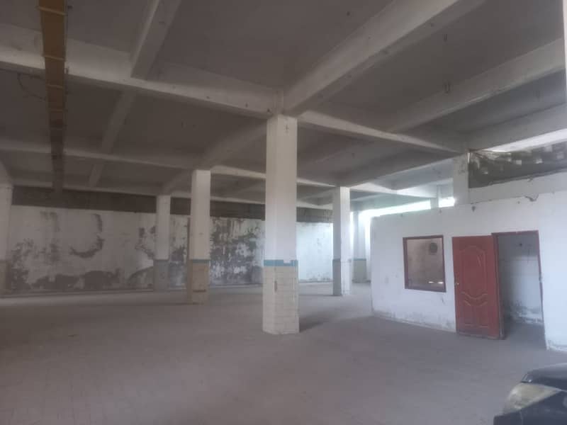 In Korangi - Sector 7/A Warehouse For rent Sized 1200 Square Yards 0