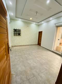 7 marla seprate upper portion tile marble for rent satellite town