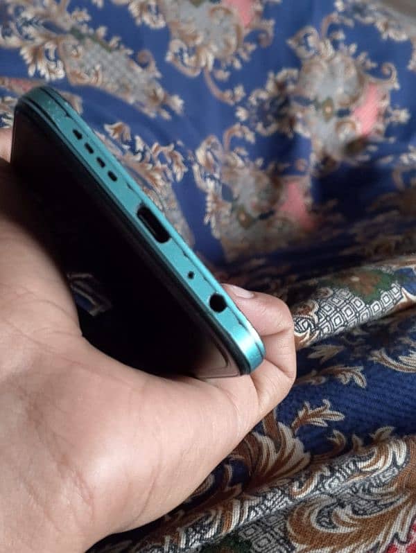 infinix note 11 6 128 with box charger 4