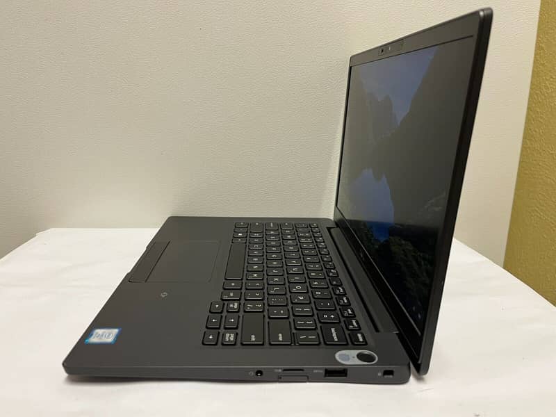 Dell Latitude 7300 1