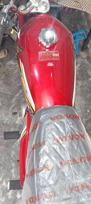 Honda 125. Condition 10/10 3