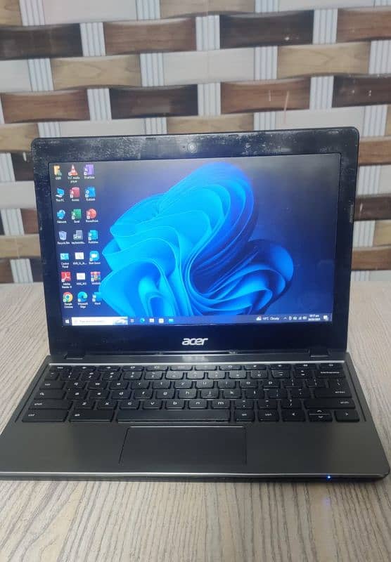 Acer chromebook or laptop c740 0