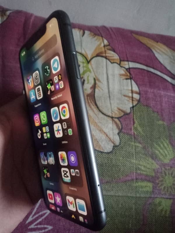 iPhone 11 for sale exchange with iPhone 3