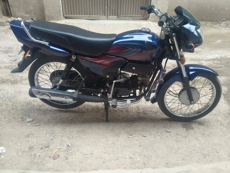 just like new neat and clean condition Honda pridor 100cc 1