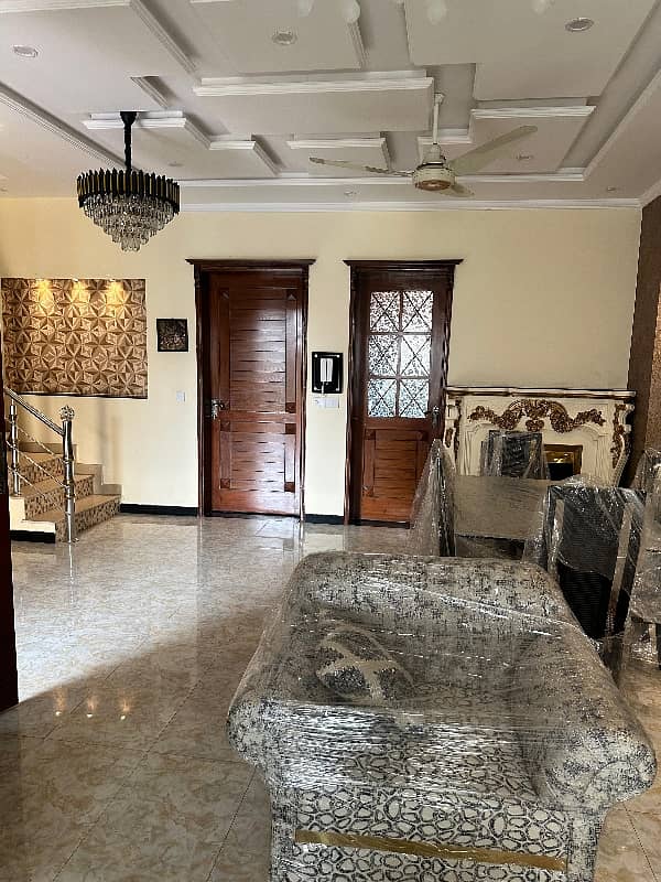 knaal 5bed prime Location house for rent in dha phase 1 B block 10