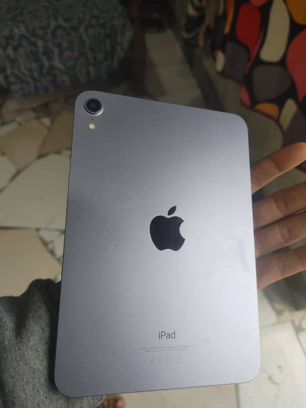 Ipad mini 6 Good condition with box no charger 4