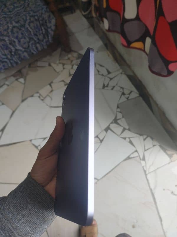 Ipad mini 6 Good condition with box no charger 6