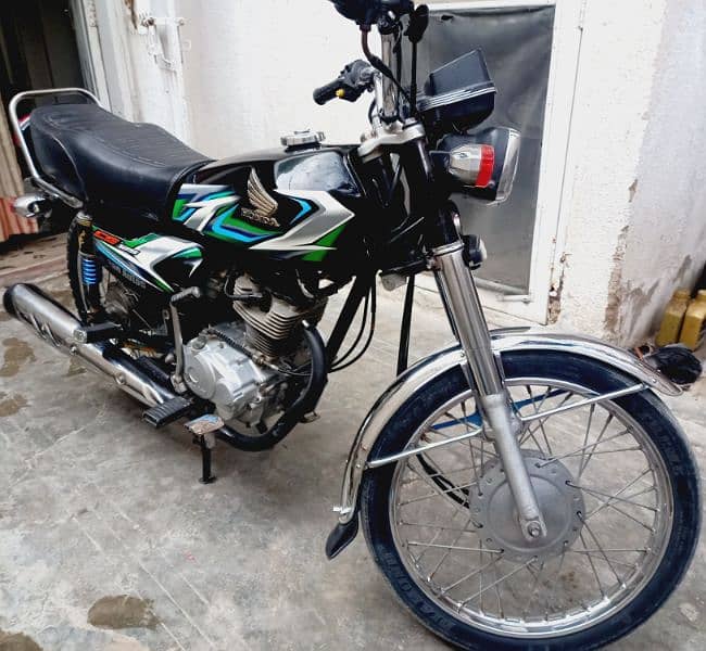 Honda 125 2022 14