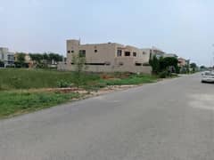 U Block 1 kanal Good Location Plot For Sale DHA Phase 7 Lahore at Prime Location