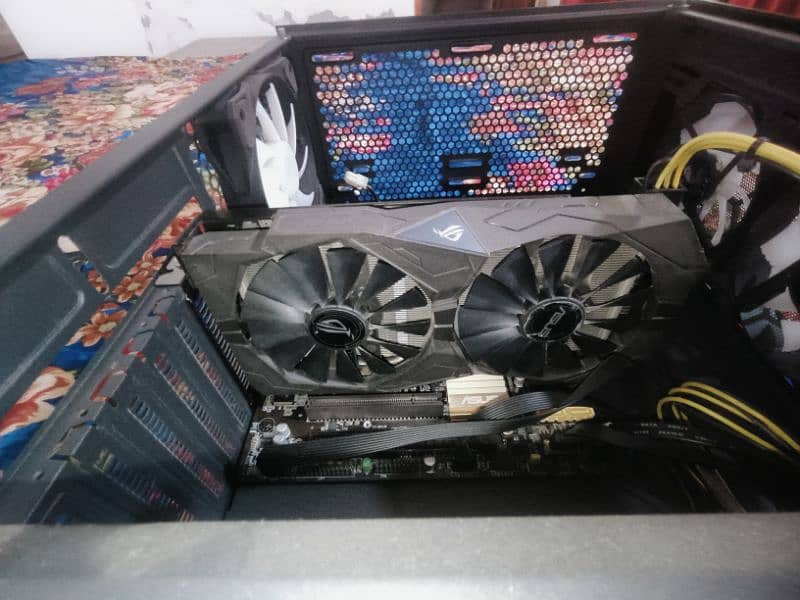 AMD Radeon RX 750 ti Graphics card 1