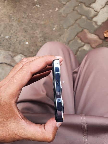 Infinix Note 30.256gb. 4