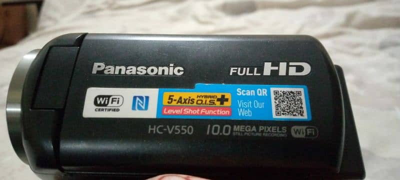 Panasonic HC V550 6