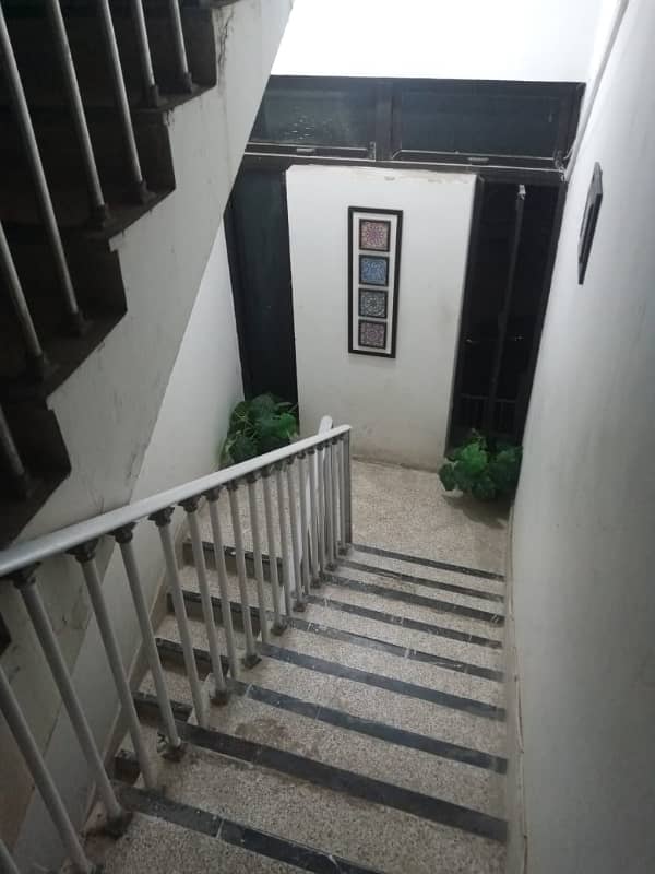 Double Storey 240 Square Yards House Available In Gulshan-e-Iqbal - Block 3 For sale 12