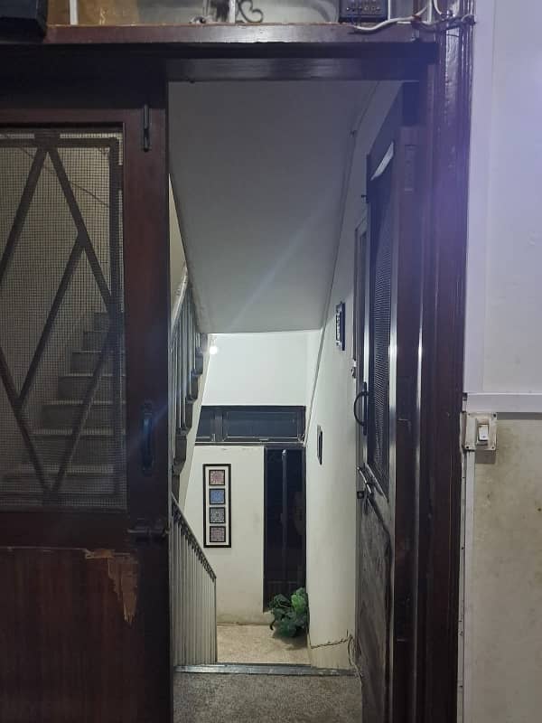 Double Storey 240 Square Yards House Available In Gulshan-e-Iqbal - Block 3 For sale 27